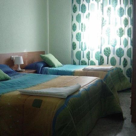 מדריד Hostal Emilio Barajas מראה חיצוני תמונה