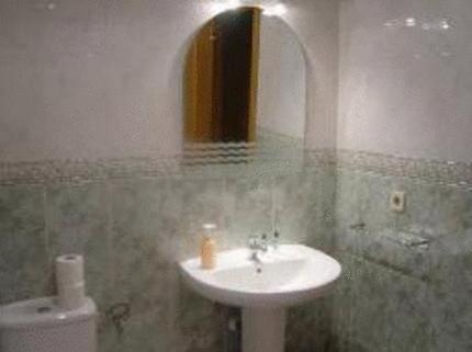 מדריד Hostal Emilio Barajas מראה חיצוני תמונה